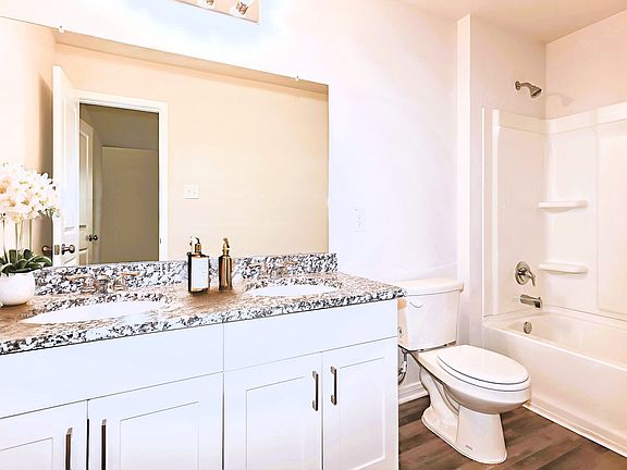 5th image of 14211 Green Wing Cir