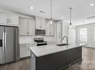 1131 Kokomo Ln, Charlotte, NC 28206