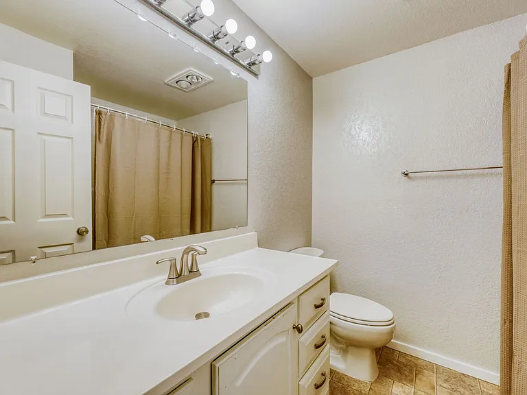 14131 Admiralty Way #B — Photo 9