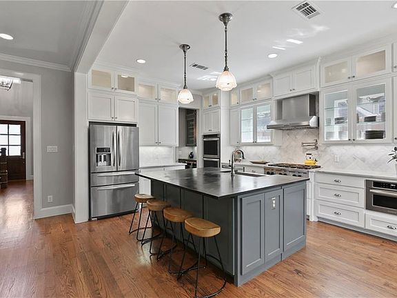 5th image of 6222 Martel Ave