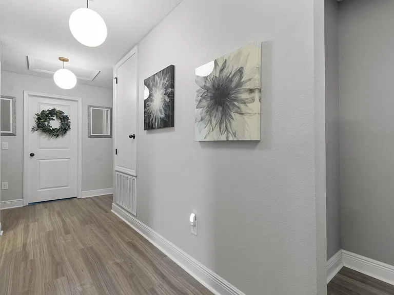 12141 Lake Blvd — Photo 33