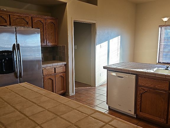 4th image of 4868 W 31st Ln