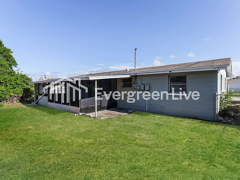 4920 Phoenix Ave — Photo 15