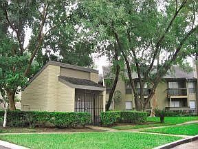 2nd image of 10901 Meadowglen Ln APT 2