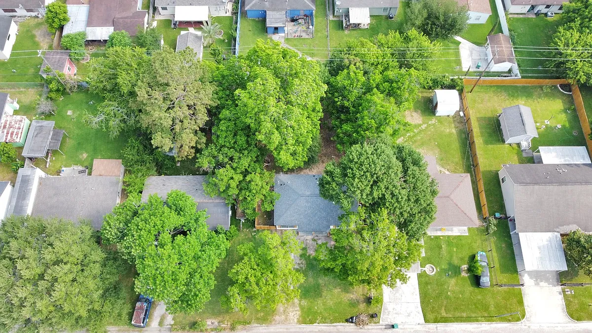 Building Photo - 2707 McNay Dr