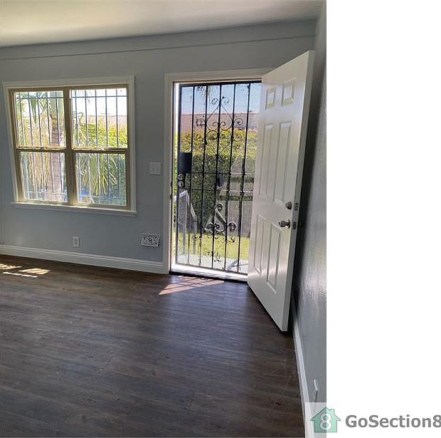 1st image of 11209 S Main St #3