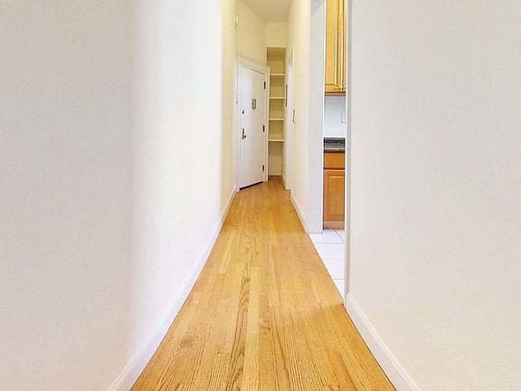 5th image of 226 E 36th St #4A1
