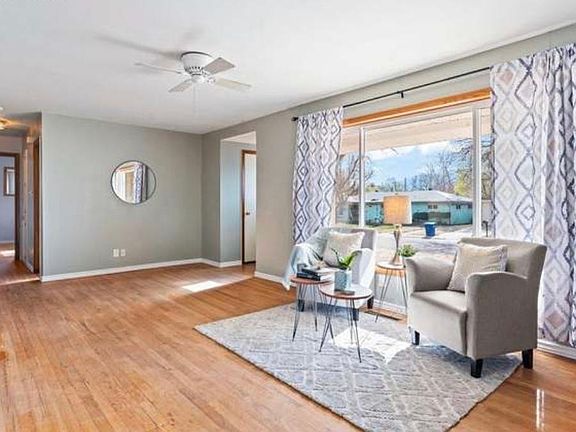 5th image of 429 Ponderosa Dr
