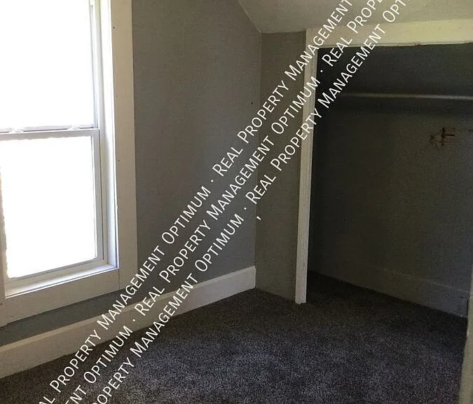 1114 Hawthorne St — Photo 10