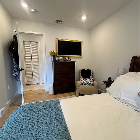 201 Pleasant St #2 — Photo 10