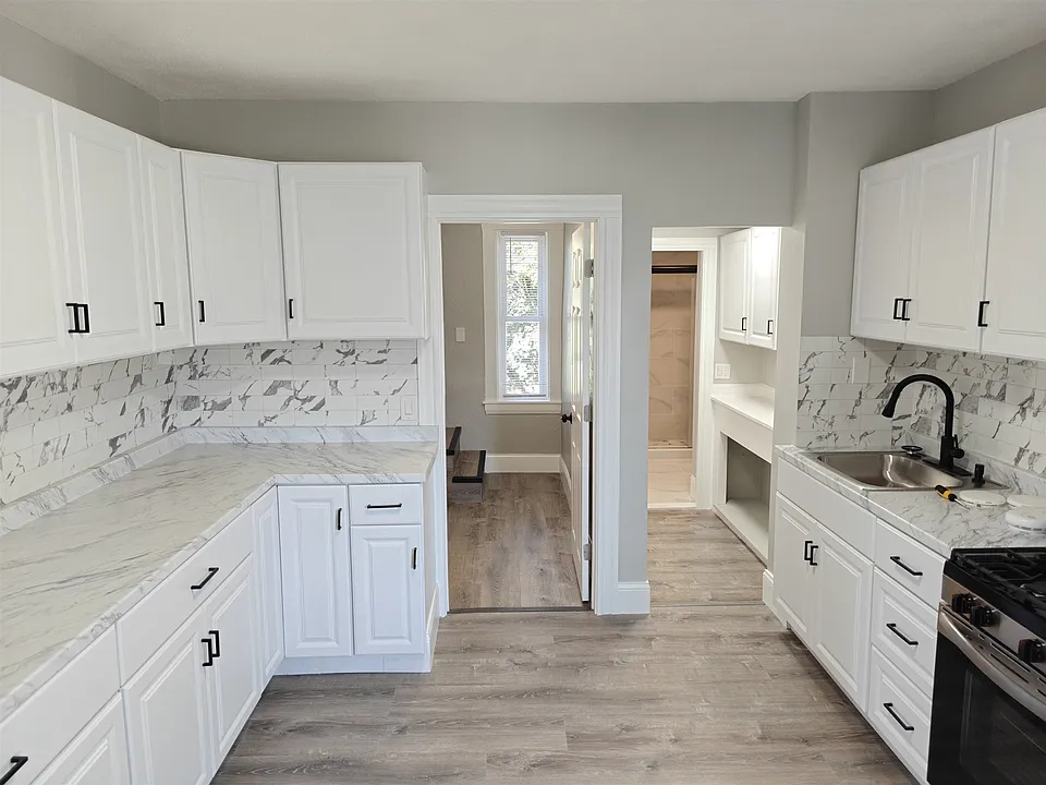 108 Highland Ave #1