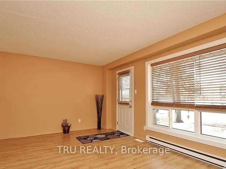 302 Craig Henry Dr #B — Photo 8