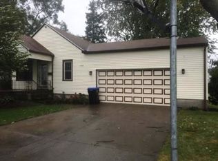 1502 Groll Dr, Oregon, OH 43616