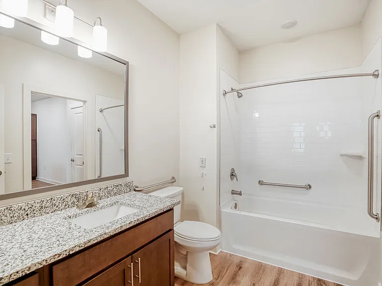 Unit Bathroom with Shower/Tub Combo