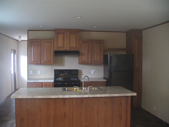 2nd image of 655 S 23rd St Trlr 21