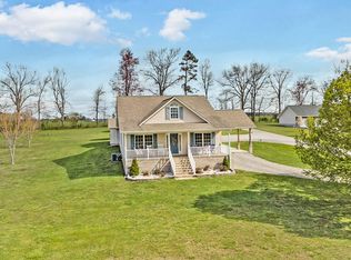 1037 Pine Ridge Ln, Clarkrange, TN 38553
