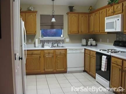5th image of 48 Hollycrest Blvd