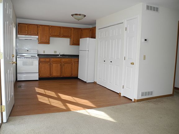 3rd image of 1004 N Carico St