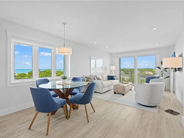 1300 Gulf Shore Blvd N, Naples, FL