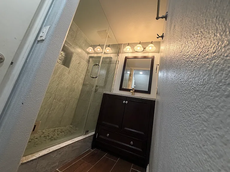 1st Floor Bathroom