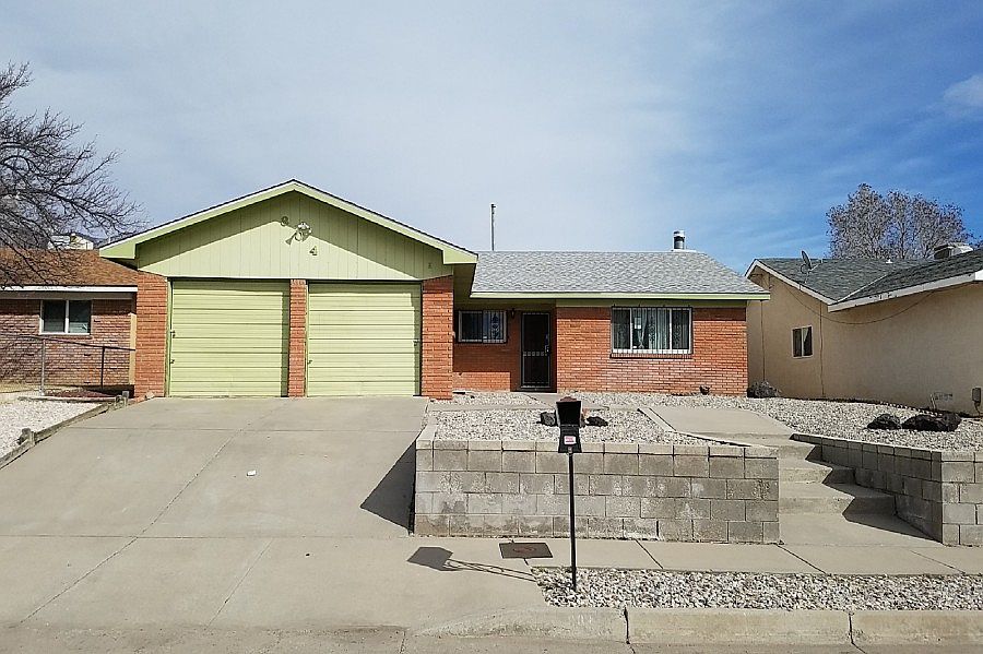 1st image of 804 Nakomis Dr NE