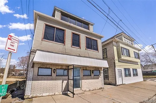 2877 Niagara St Photo 1