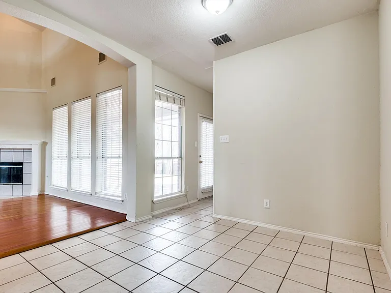 2904 Woods Dr — Photo 18