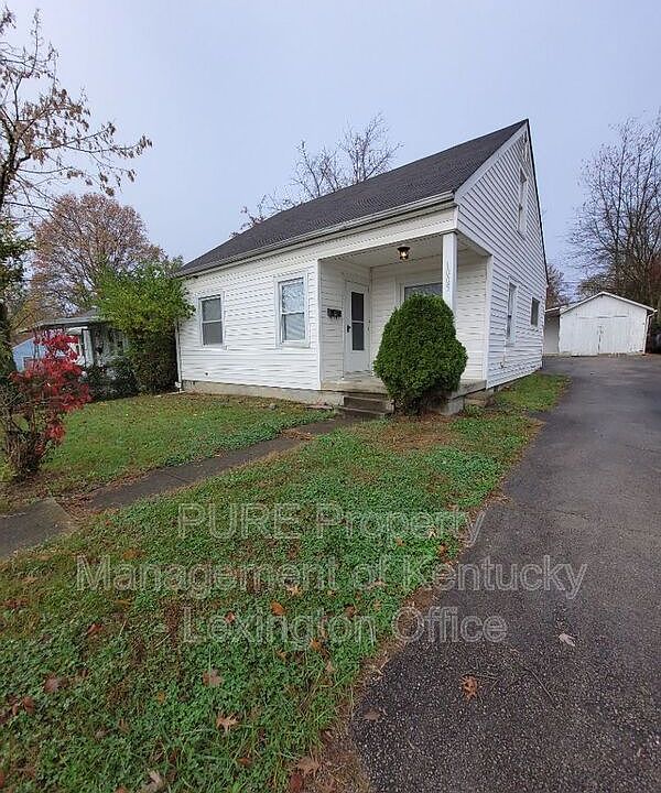 1st image of 1005 Meadow Ln