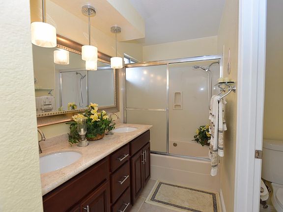 4th image of 3476 Catalina Ave