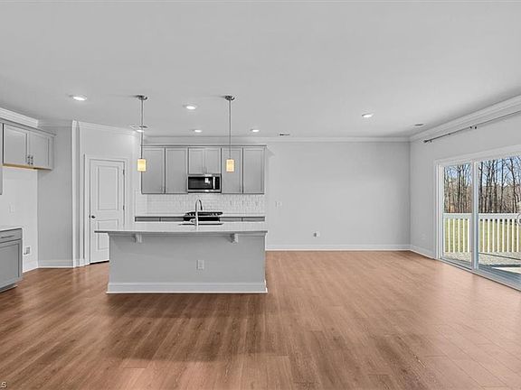 5th image of 5005 Alton Dr