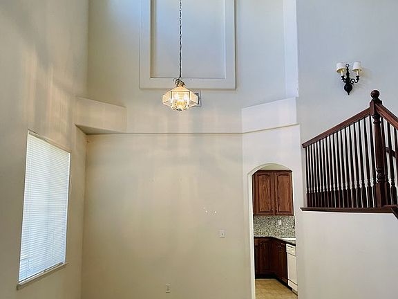 2nd image of 80 Spinel Cir