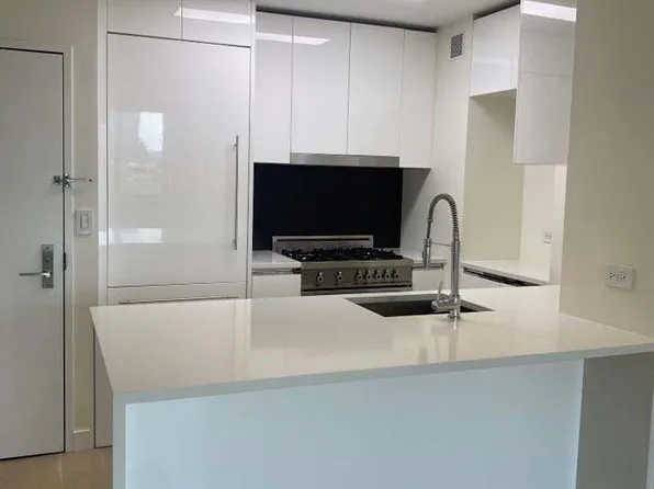 301 West 53rd Street image 5 of 23