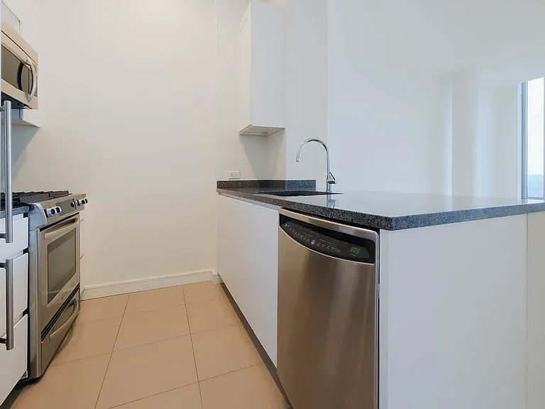 105 W 29th St #45E — Photo 6