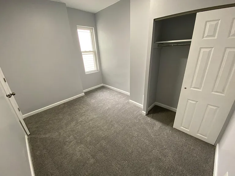 419 Jackson St — Photo 10