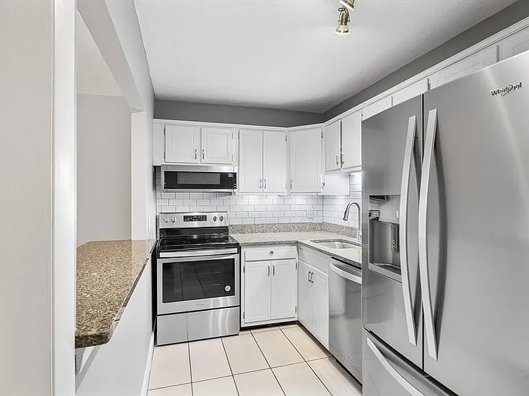11 Cogswell Ave #16 — Photo 4