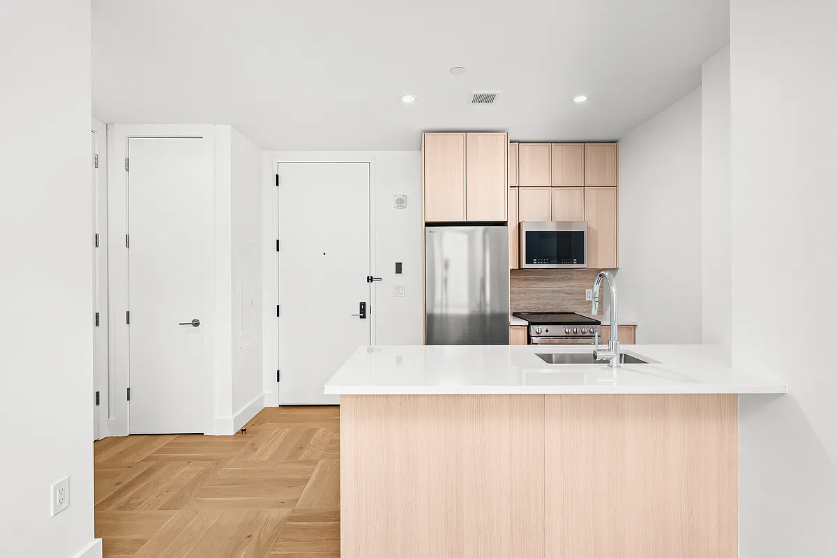 526 Baltic Street 2H