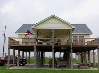 826 Salt Cedar Ln, Pt Bolivar, TX 77650
