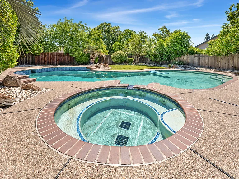 1206 Constitution Ct — Photo 12