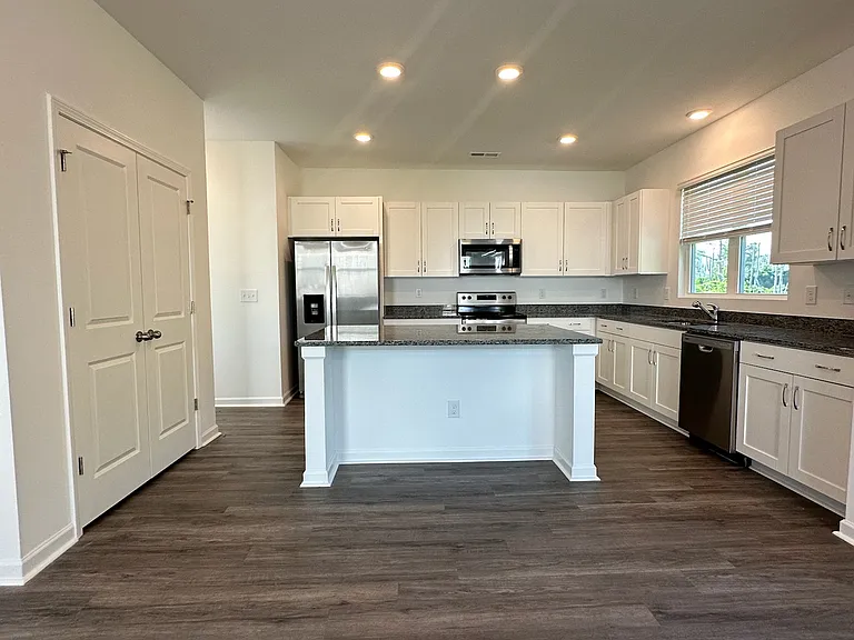 1317 Creekfront Dr — Photo 22