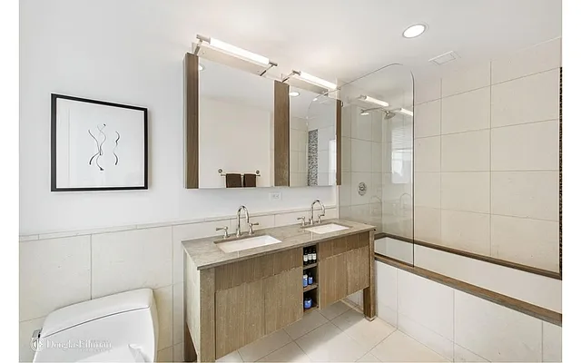 Rented by Douglas Elliman | media 26