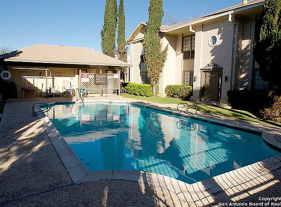 3rd image of 165 W Rampart Dr APT 902