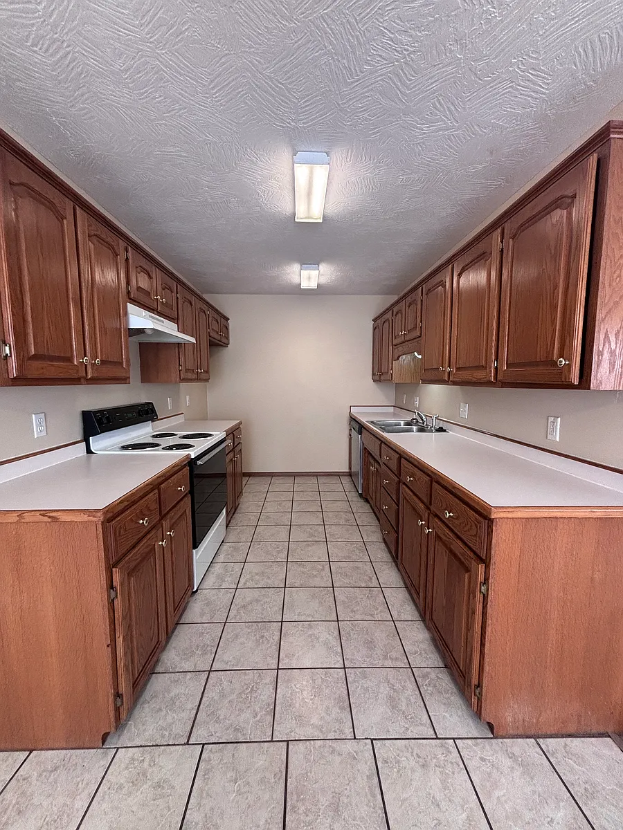 Building Photo - 109 Barnard Ave #B