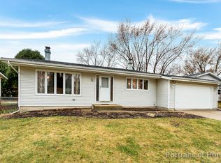 1270 Lennoxshire Dr, Elgin, IL 60123