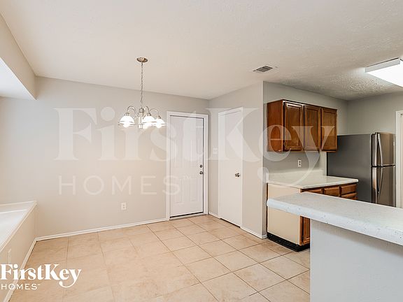 4th image of 2606 Olster Dr
