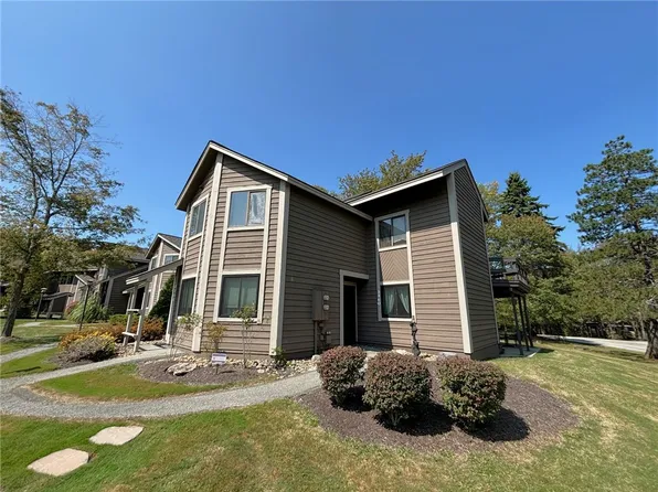 1160 Kepple Ln, Hidden Valley, PA 15502