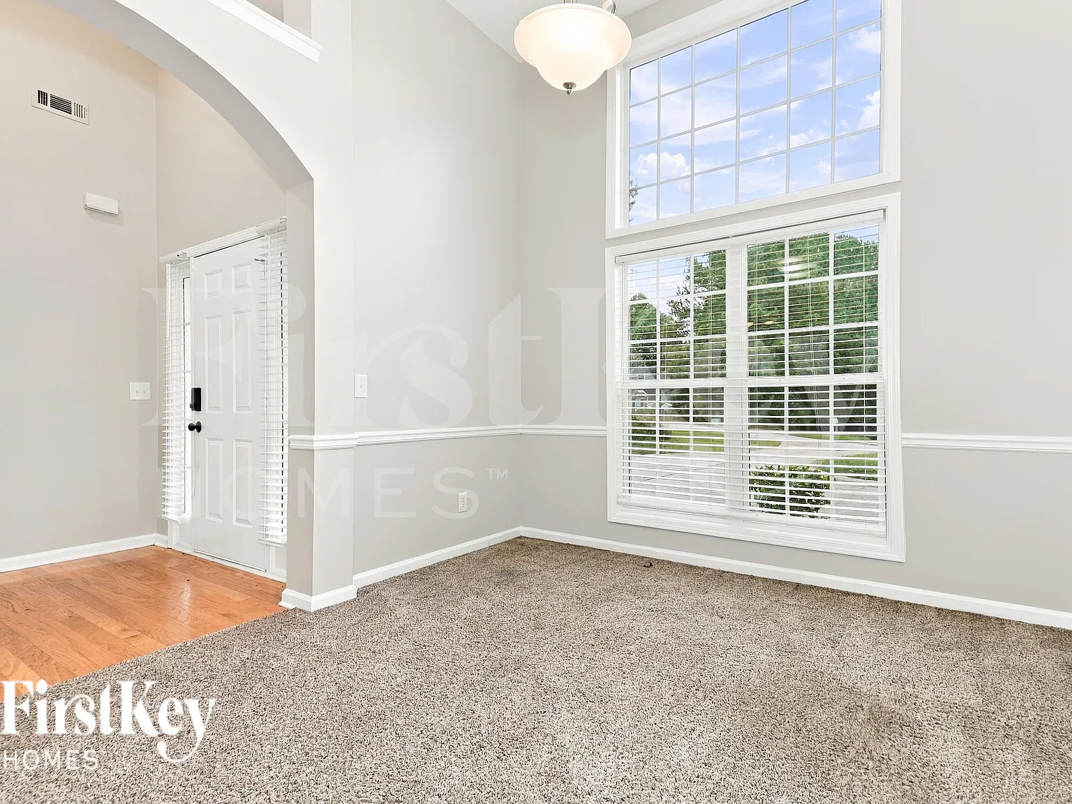 3 bed, 2.0 bath, 1634 sqft, $1,960 — Photo 4