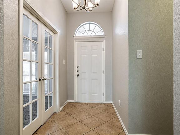 3rd image of 11400 Oxford Pl