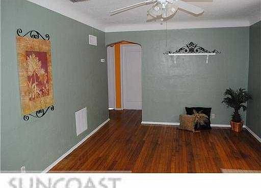 2nd image of 5811 Mangrove St N