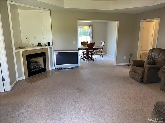 5th image of 16946 Meadow Ln