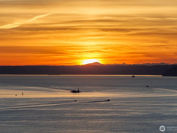 3rd image of 2201 3rd Avenue #2003